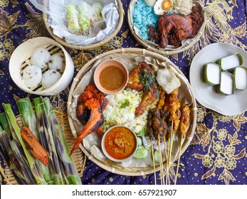 The Fasting Month Of Ramadan,the Best Time To Visit Malaysia,especially The Food Bazaar  Market / Ramadan Bazaar Food Platter / Enjoying Bazaar Food At The Comfy Of Home With Various Food And Dessert