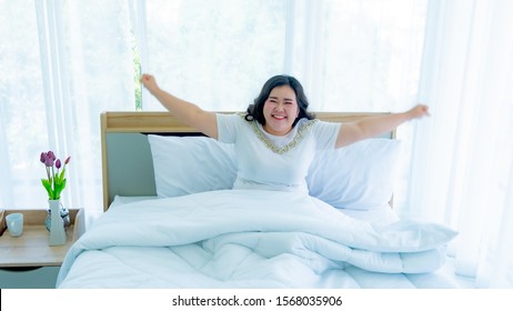 Fat Women Wake Up Refreshed And Ready To Work Happily