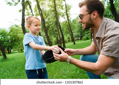 963 Baseball dad Images, Stock Photos & Vectors | Shutterstock