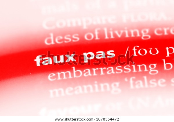 social faux pas meaning