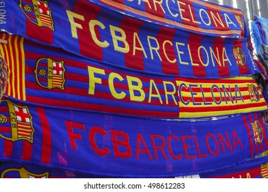 FC Barcelona Scarfs - Street Sale For Soccer Fans Of Barca - BARCELONA / SPAIN - OCTOBER 5, 2016