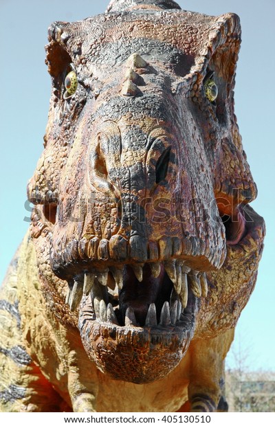 carnivore dinosaur with horn on nose