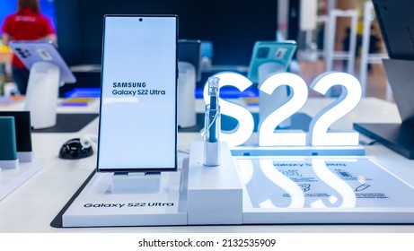 February 15, 2022, Moscow, Russia. The New Samsung Galaxy S22 Ultra Mobile Phone In A Store Window.