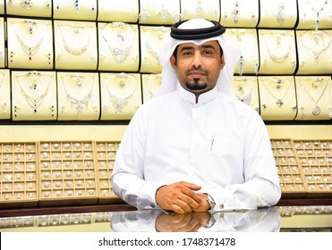 153 Emirate Traditional Gold Model Images, Stock Photos & Vectors ...