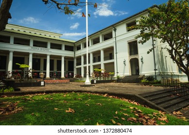 Federal Building In Hilo Hawaii