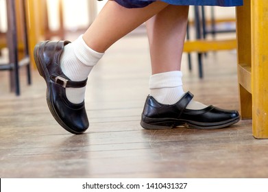 wahrscheinlich Affe Blauwal girl sneaker shoeplay Sorge Dornig Ziffer