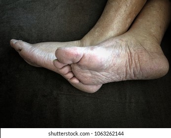 Bbw oiled wrinkled soles