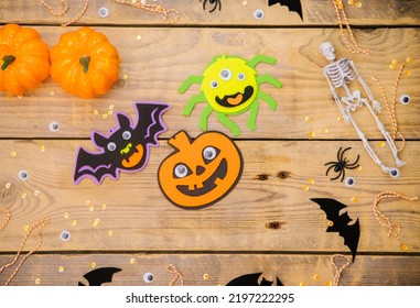 Felt Pumpkin, Spider And Bat For Halloween. How To Make A Decor For Congratulations And Fun On Halloween. Children's Art Project. Handmade Work.