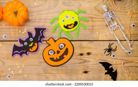 Felt Pumpkin, Spider And Bat For Halloween. How To Make A Decor For Congratulations And Fun On Halloween. Children's Art Project. Handmade Work.