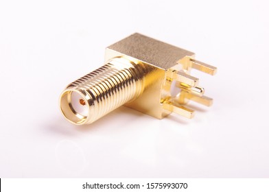 Female 90 Degree Angle SMA Connector For RF And Microwave Signals