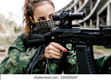 Female Sniper Images, Stock Photos & Vectors 