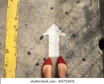 10,304 Shoes arrow Images, Stock Photos & Vectors | Shutterstock