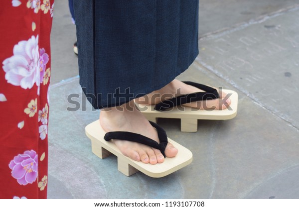 traditional japanese shoes