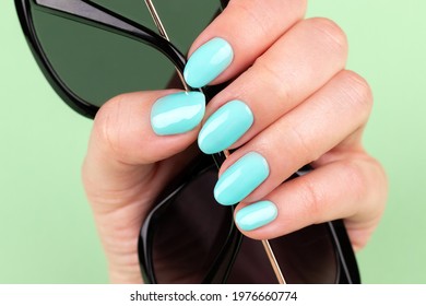 Mint Green Nails Images Stock Photos Vectors Shutterstock