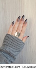 manicure holds and nail