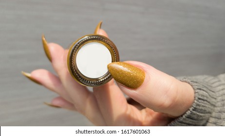 polish long and nails