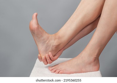 Foot hold. Здоровая стопа. Здоровые ноги.