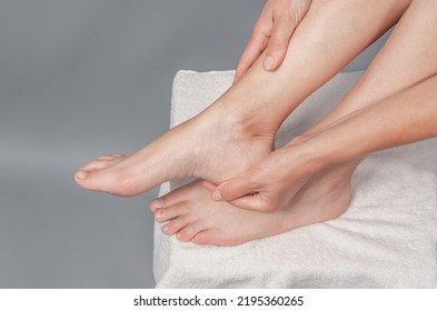 Foot hold. Уход за ногами. Картина ухода за стопой.