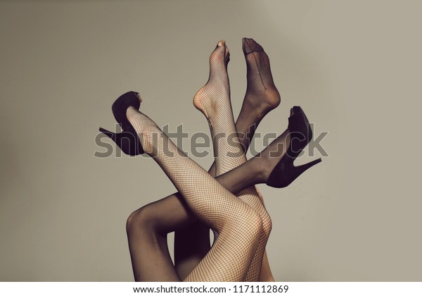 Feet lesbian sexy Hot Lesbian