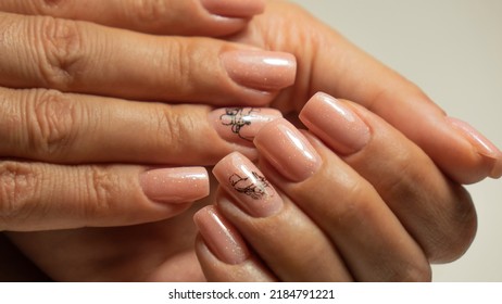 Female Manicure Flesh Flower, Beautiful Female Hands