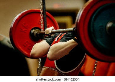 Female Powerlifter Squat Barbell For Competition Powerlifting