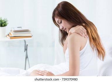 Female Shoulder Pain