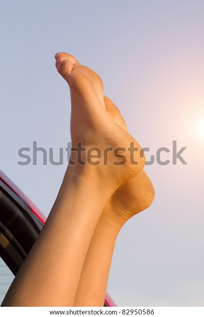 Female skin feet window\
car