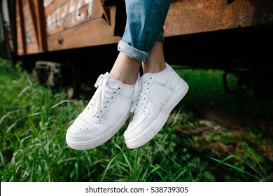 303,830 White Sneakers Images, Stock Photos & Vectors | Shutterstock