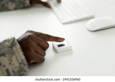 Female Soldier Login With Fingerprint ID Army Technology