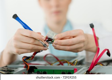 Female Support Computer Engineer - IT Woman Repair Defect