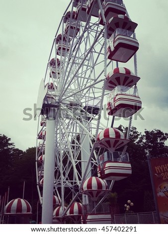 Ferris wheel
