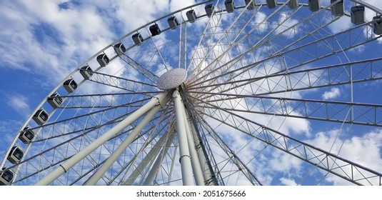 Ferris Wheel Downtown Seatle, WA