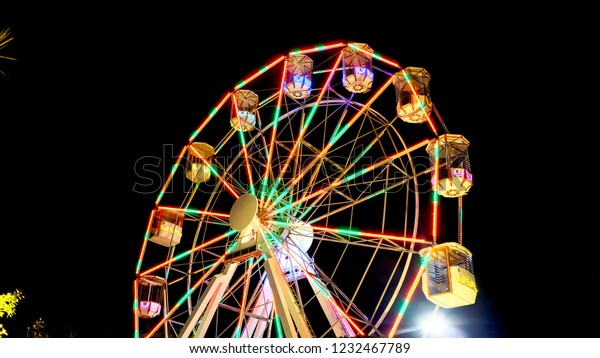 Keressen Ferris Wheel Jerudong Park Playground Brunei Temaju Hd Stockfotoink Es Tobb Millio Jogdijmentes Foto Illusztracio Es Vektorkep Kozott A Shutterstock Gyujtemenyeben A Kinalat Mindennap Tobb Ezer Uj Minosegi Keppel Bovul