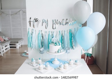 Imagenes Fotos De Stock Y Vectores Sobre Decoration Balloon