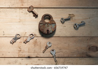 few keys and lock