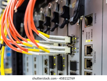 Fiber optic cable connect to ethernet switch mount on rack