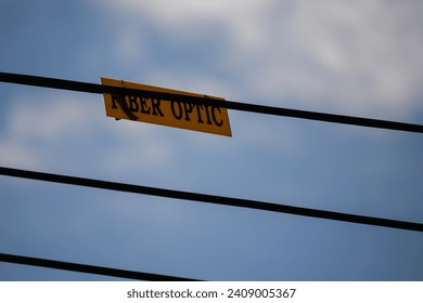 Fiber optic cable warning sign