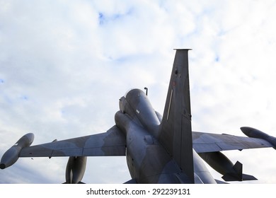 Fighter jet