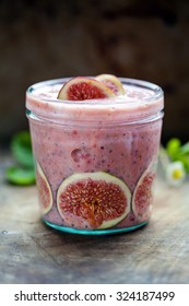 Figs And Strawberry Smoothie