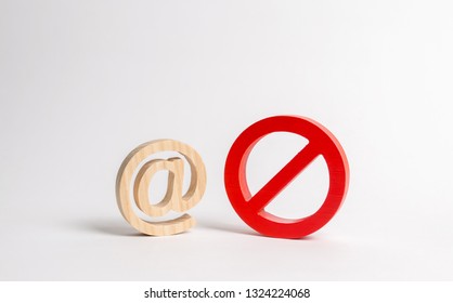 Figure of e-mail or internet and a symbol of prohibition or restriction. blocking access to the World Wide Web, self-isolation and traffic filtering. the great firewall. Control over the Internet. - Shutterstock ID 1324224068