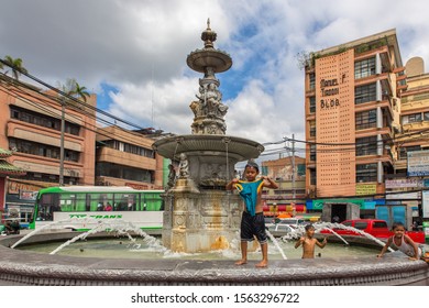 Filipino Children Bathing Carriedo Fountain Manila Stock Photo (Edit ...