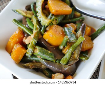 40 Pinakbet Images, Stock Photos & Vectors | Shutterstock