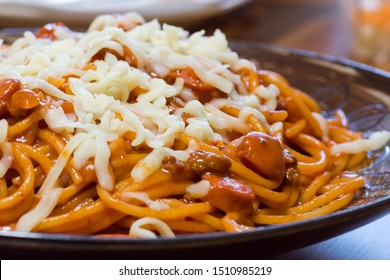 Filipino Style Spaghetti. Home-made Sweet-style Spaghetti. 