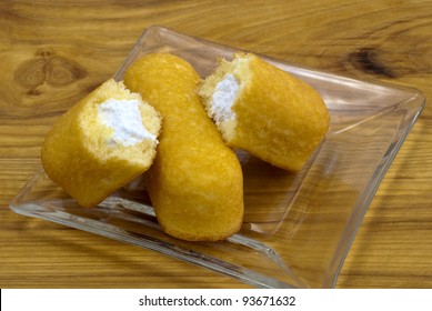 The Filling Can Be Seen In The Snack Cakes