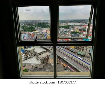 Filmed on 14/09/2019, Nawamin - in Thailand
View from the 19th floor building And bright background
(LPN Condo Town, Ramintra-Nawamin Road, Nawamin-Raminthra Road, Khwaeng Ram Inthra, Khannayao, Bangk