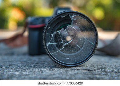 14,861 Broken camera Images, Stock Photos & Vectors | Shutterstock