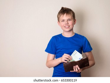 3,428 Child wallet Images, Stock Photos & Vectors | Shutterstock