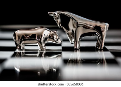 Financial Confrontation Between Silver Bull And Bear On The Chessboard