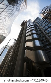 Financial district office buildings in London