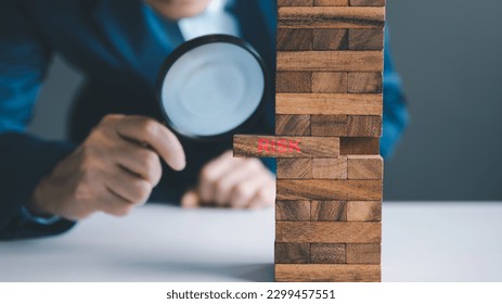 Finding and Mitigating Business Risks: A Comprehensive Guide to Financial Management and Investment Strategies for Businessmen and Managers with a Strong Background in Financial Analysis and Planning.